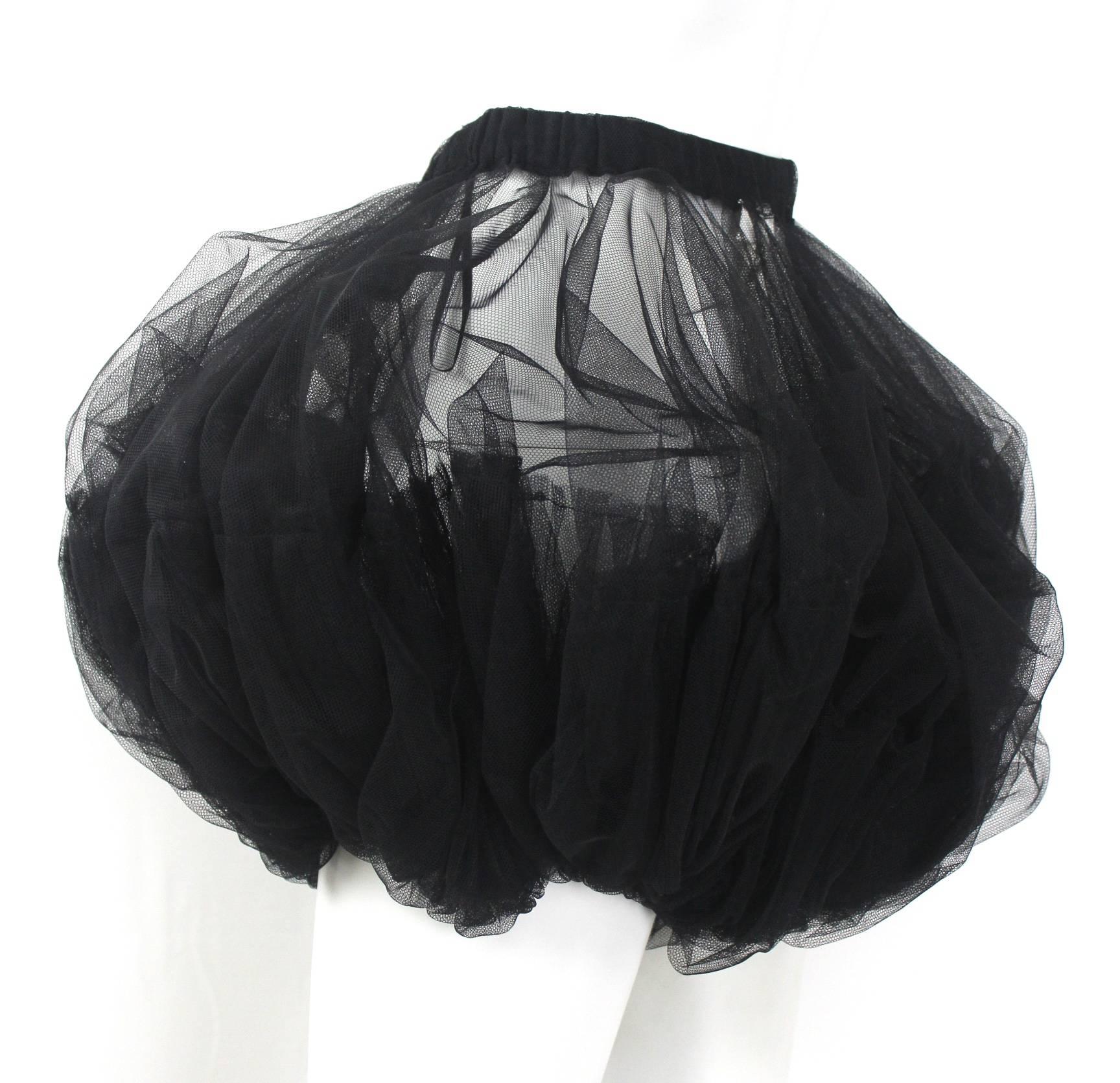 Comme des Garcons 2008 Collection
Tulle Runway Shorts
Elasticated and Drawstring Waist
Labelled size SS
Excellent condition