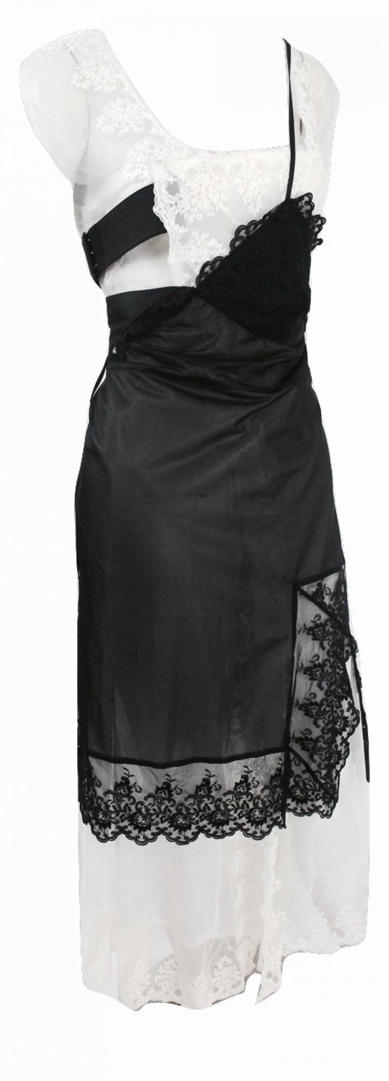 Comme des Garcons 2001 Collection Runway Embroidered Negligee Dress In Excellent Condition In Bath, GB
