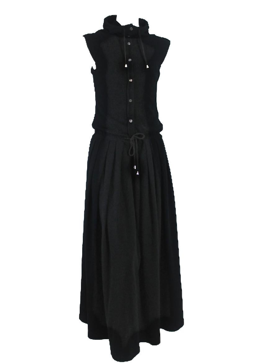 Alexander McQueen 1999 'The Overlook' Collection
Hooded Runway Dress
Labelled with Tags
Size 40
