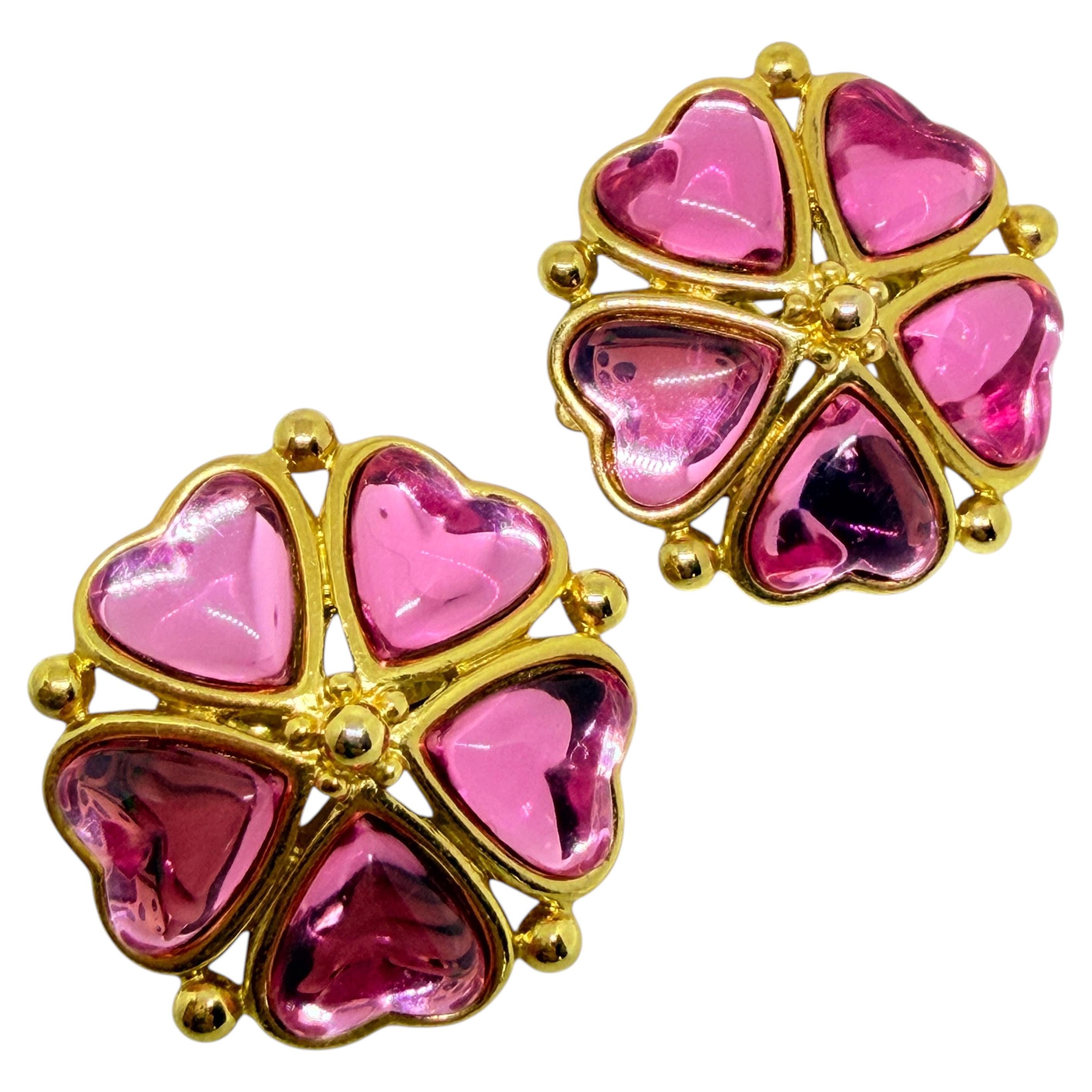 TRIFARI signed vintage gold tone pink glass hearts designer clip on earrings