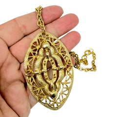 Vintage gold tone modernist pendant designer chain necklace