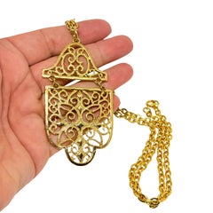Vintage gold tone swirl cross design pendant designer chain necklace