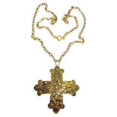 ACCESSOCRAFT NYC vintage gold tone maltese cross pendant designer chain necklace