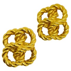 ANNE KLEIN Vintage-Clip-Ohrring im mattgoldenen Design aus den 80er Jahren