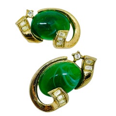 TRIFARI crown 'CARAVAN' vintage swirled green jade glass clip on earrings 1955