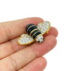 Spilla vintage SWAROVSKI a forma di cigno, con cristalli placcati in oro e smalto a forma di ape