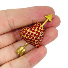 BAUER signed vintage gold tone red crystals heart arrow designer brooch