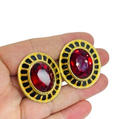 SWAROVS swan signed vintage gold plated red crystals designer clip earrings