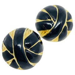 GAY BOYER signed vintage gold tone black modern enamel designer clip on earrings