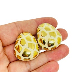 CINER signed vintage gold tone enamel animal print designer clip on earrings