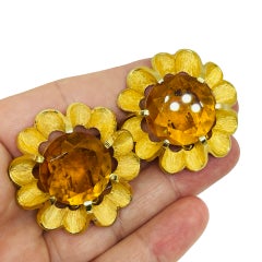 JUDY LEE signed vintage gold tone citrine glass flower designer clip on earrings