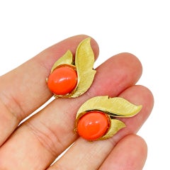 TRIFARI crown signed vintage gold tone faux coral leaf designer clip on earrings