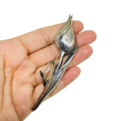 Vintage sterling silver 925 tulip flower gemstone cabochon European art brooch