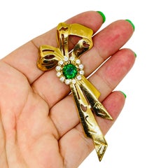 CORO signed vintage gold tone emerald green glass flower designer brooch