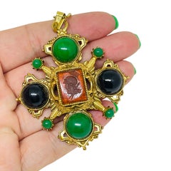 FLORENZA vintage gold tone Maltese cross jewel glass intaglio pendant necklace