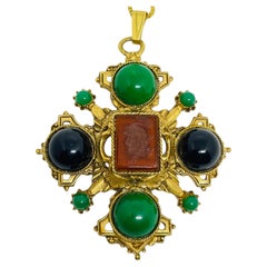 FLORENZA vintage gold tone Maltese cross jewel glass intaglio pendant necklace