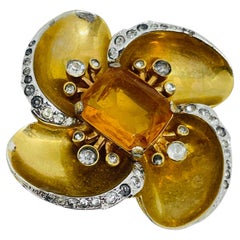 MAZER, fermaglio vintage degli anni '40 in pelliccia con fiore decorato con strass in vetro citrino placcato oro, firmato