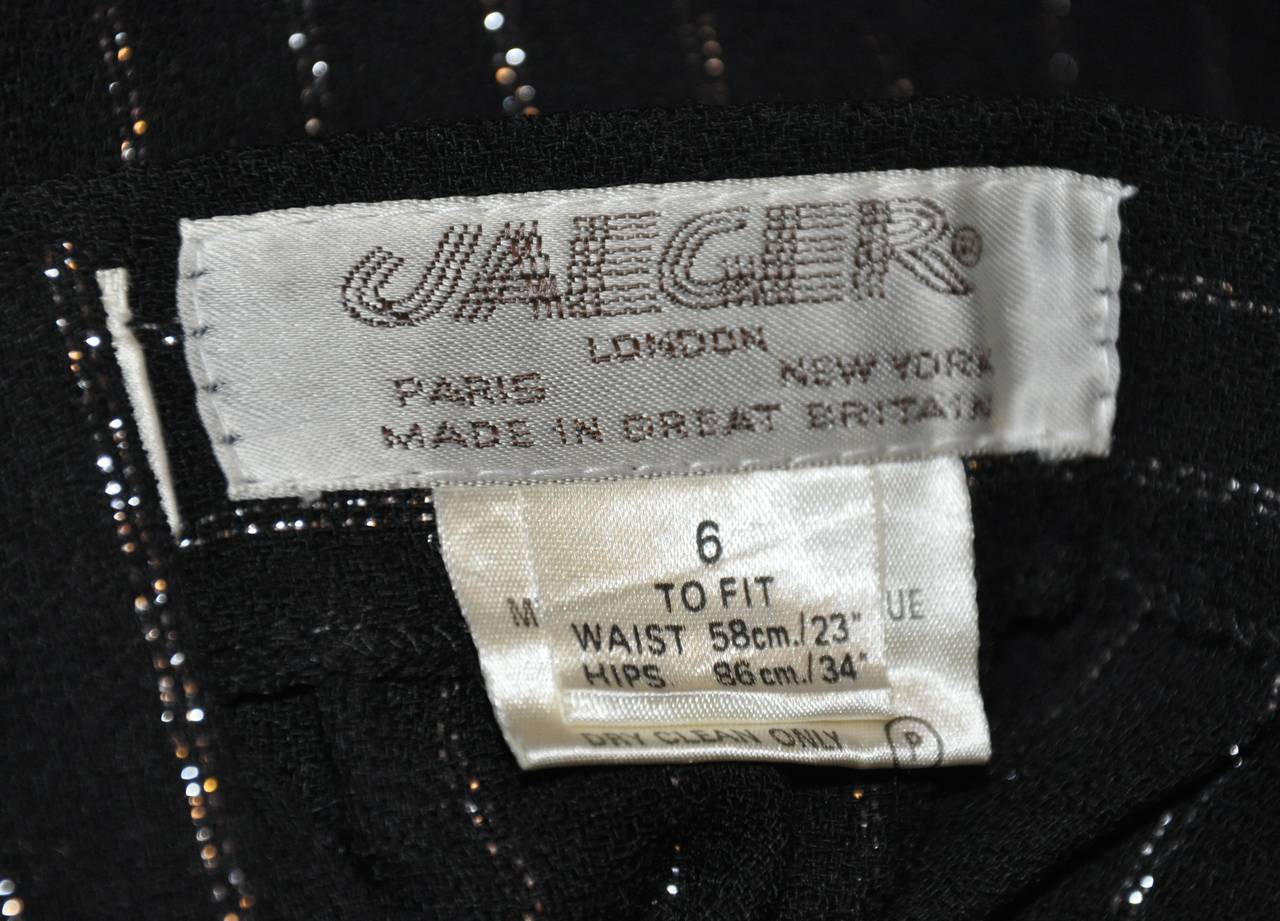 Jaeger Wickelrock aus schwarzem Wollkrepp mit Metallic-Silber-Lamé im Zustand „Hervorragend“ im Angebot in New York, NY