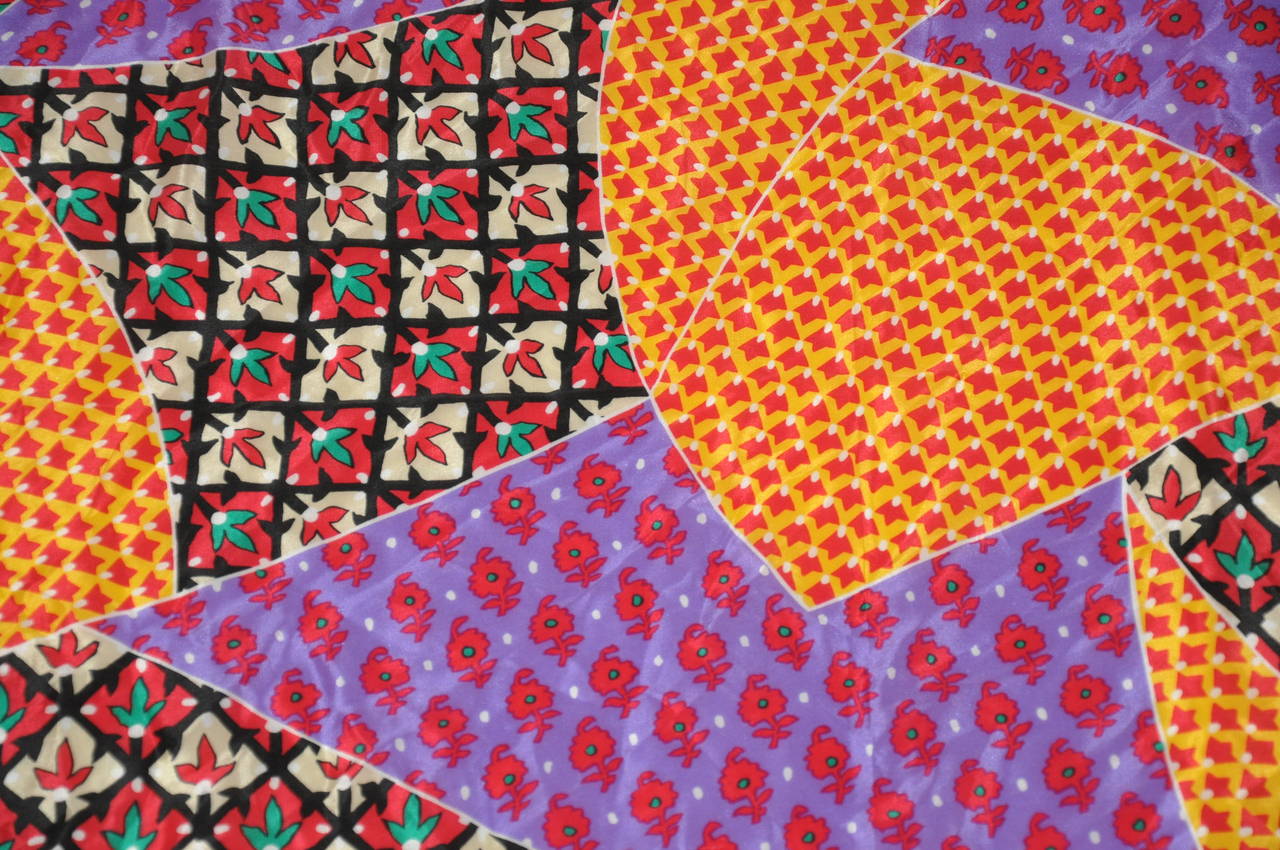 Evan Picone wonderfully detailed bold multi-color silk scarf measures 30