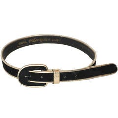Yves Saint Laurent "Russian Collection" en daim noir avec ceinture en or métallisé