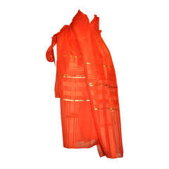 Woven Wind per Bergdorf Goodman Sciarpa in seta e chiffon rosso con lacci dorati
