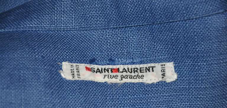 Blu Yves Saint Laurent - Top senza maniche in lino blu scuro in vendita