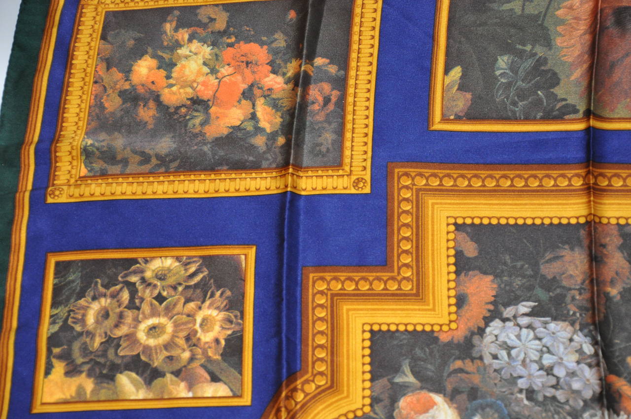 Seidencrepe de Chine „“Floral Paintings“-Schal aus Seidenkrepp mit handgerollten Kanten (Schwarz) im Angebot