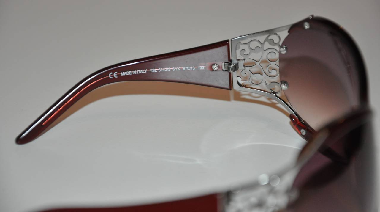 Donna Occhiali da sole Yves Saint Laurent Violet Lucite 
