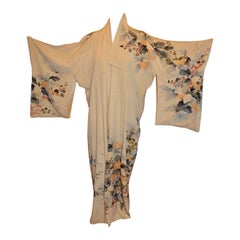 Fully gefütterter japanischer Kimono aus Seide im Vintage-Stil mit floralen und goldenen Lamé-Akzenten