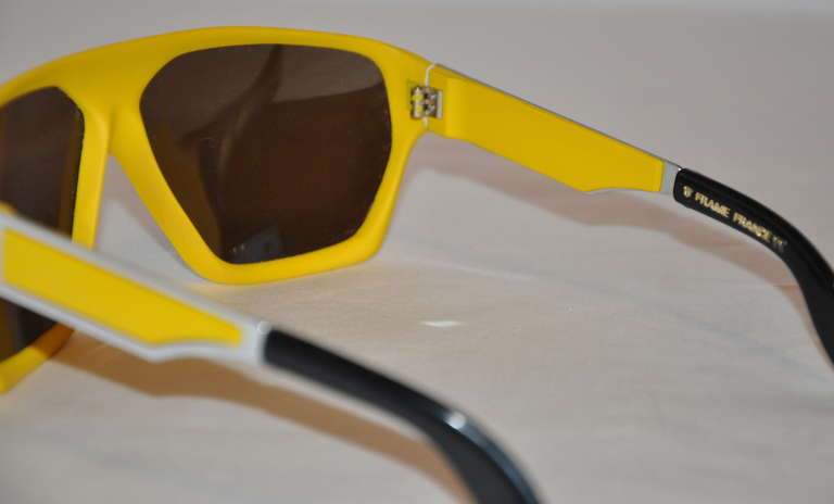 Men's Bold Yellow Lucite Mirrored Lens Sunglasses