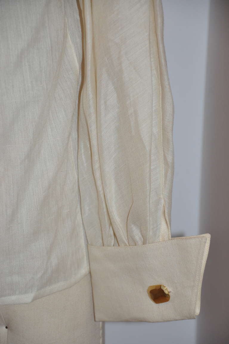 Alma « Couture » - Veste ouverte crème brodée à la main en flanelle et soie Bon état - En vente à New York, NY