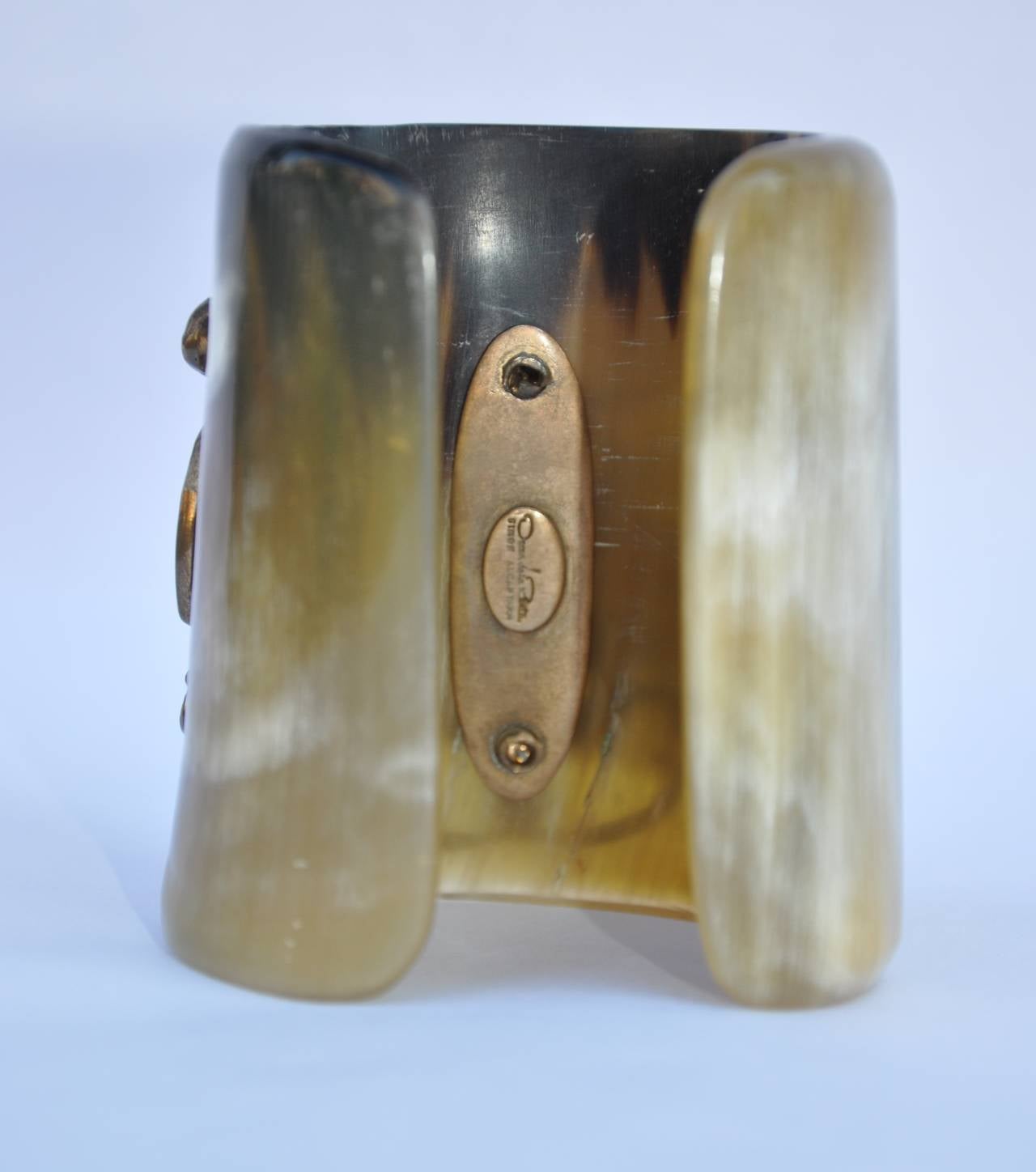 Rare Signed Oscar de la Renta Huge Horn with Tortoise and Brass Accent Cuff In Good Condition For Sale In New York, NY