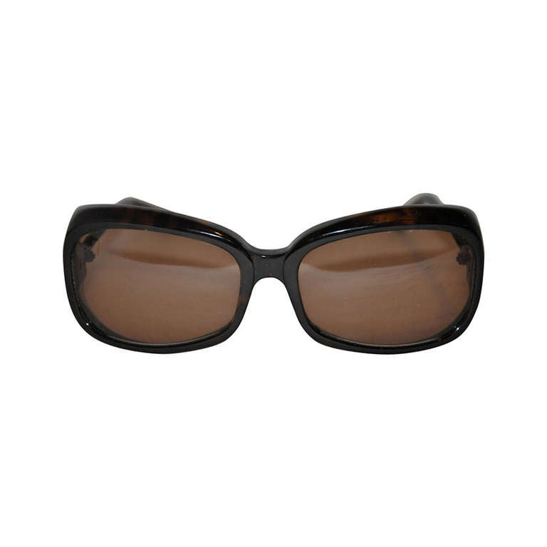 Bottega Veneta "Limited Edition" Signature Woven Detail Black Lucite Sunglasses For Sale
