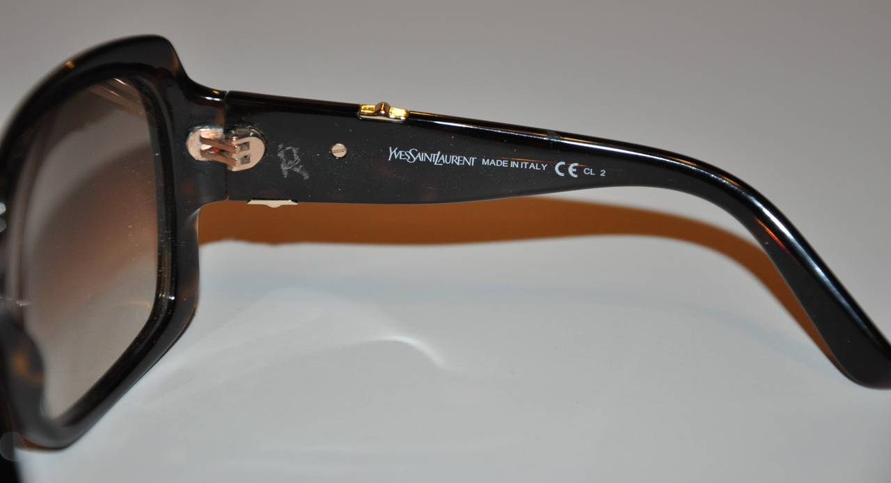 Yves Saint Laurent Black Lucite with Signature Name Sunglasses In Good Condition In New York, NY