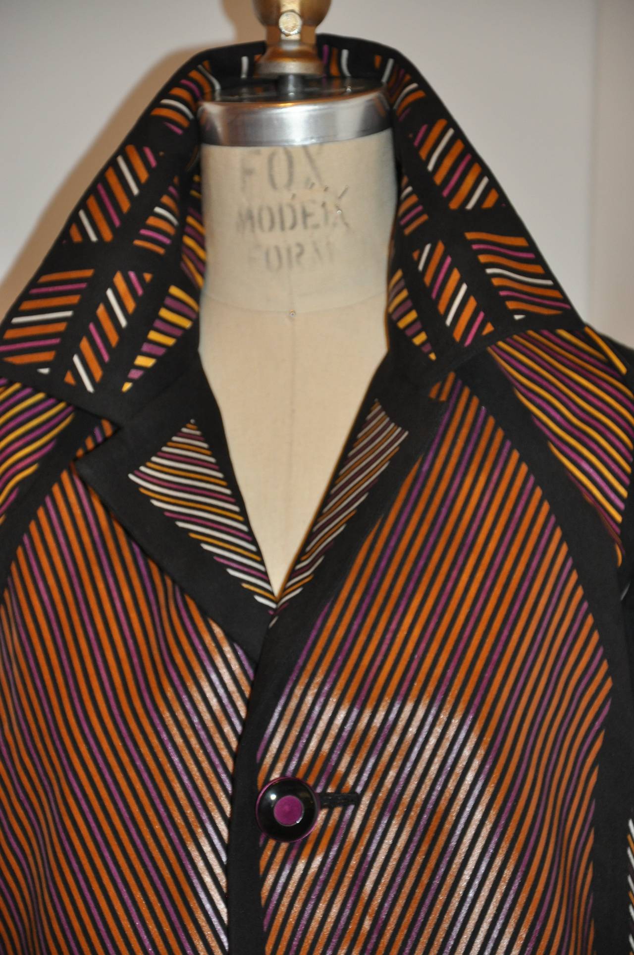 Issey Miyake - Manteau de voiture évasé multicolore à multiples brins, abstrait et audacieux en vente 2