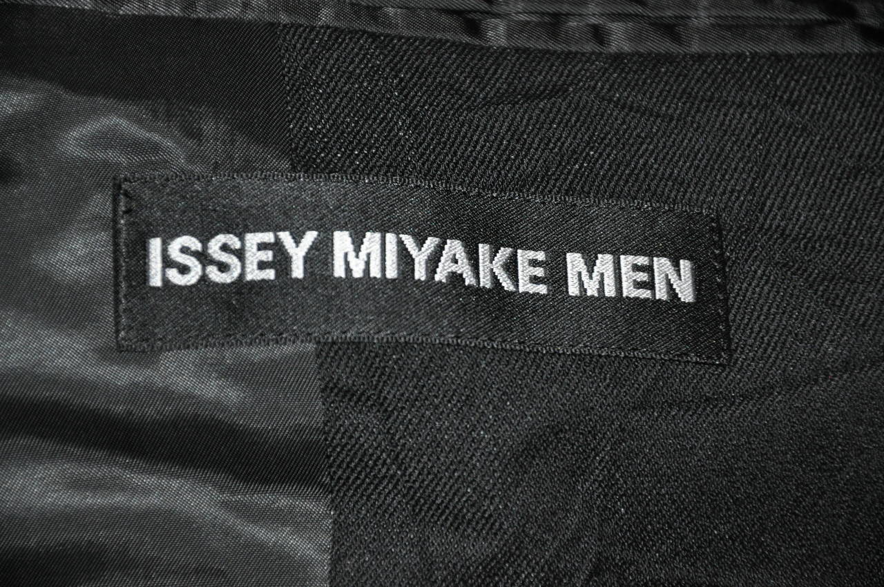 Issey Miyake Men's Black Signature 