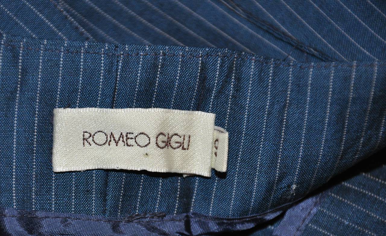 Pantalon en soie à rayures bleues Romeo Gigli Bon état - En vente à New York, NY