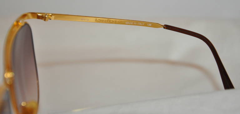 Nero Occhiali da sole Laura Biagiotti con hardware dorato e sovrapposizione di guscio di tartaruga in vendita