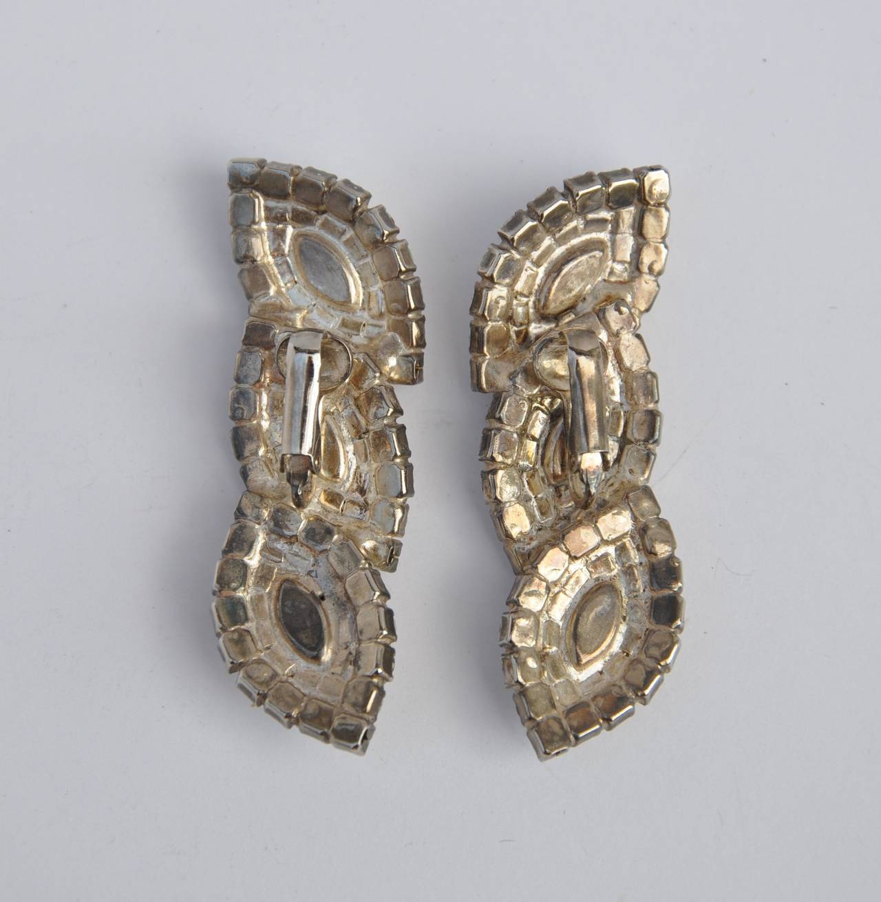 Elegant Evening Multi-Rhinestones Drop Ear Clips In Good Condition For Sale In New York, NY