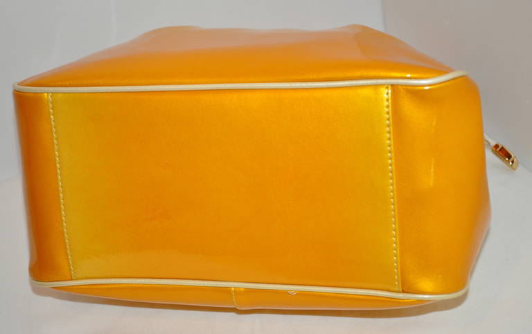 Roberto di Camerino „Sunset“ Dreiteilige Handtasche aus Lackleder im Angebot 1