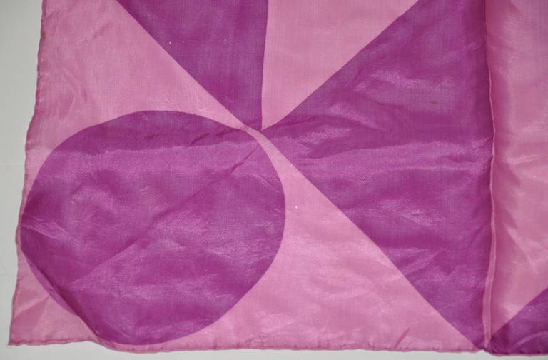 Questa meravigliosa e audace combinazione di viola e lavanda misura 20