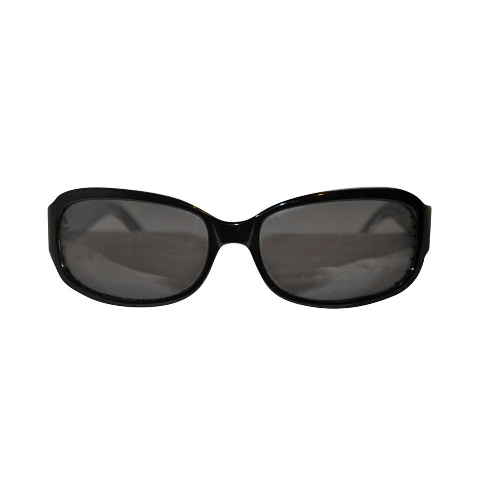 Geoffrey Beene Black Lucite with Black /White Lucite Interior Sunglasses