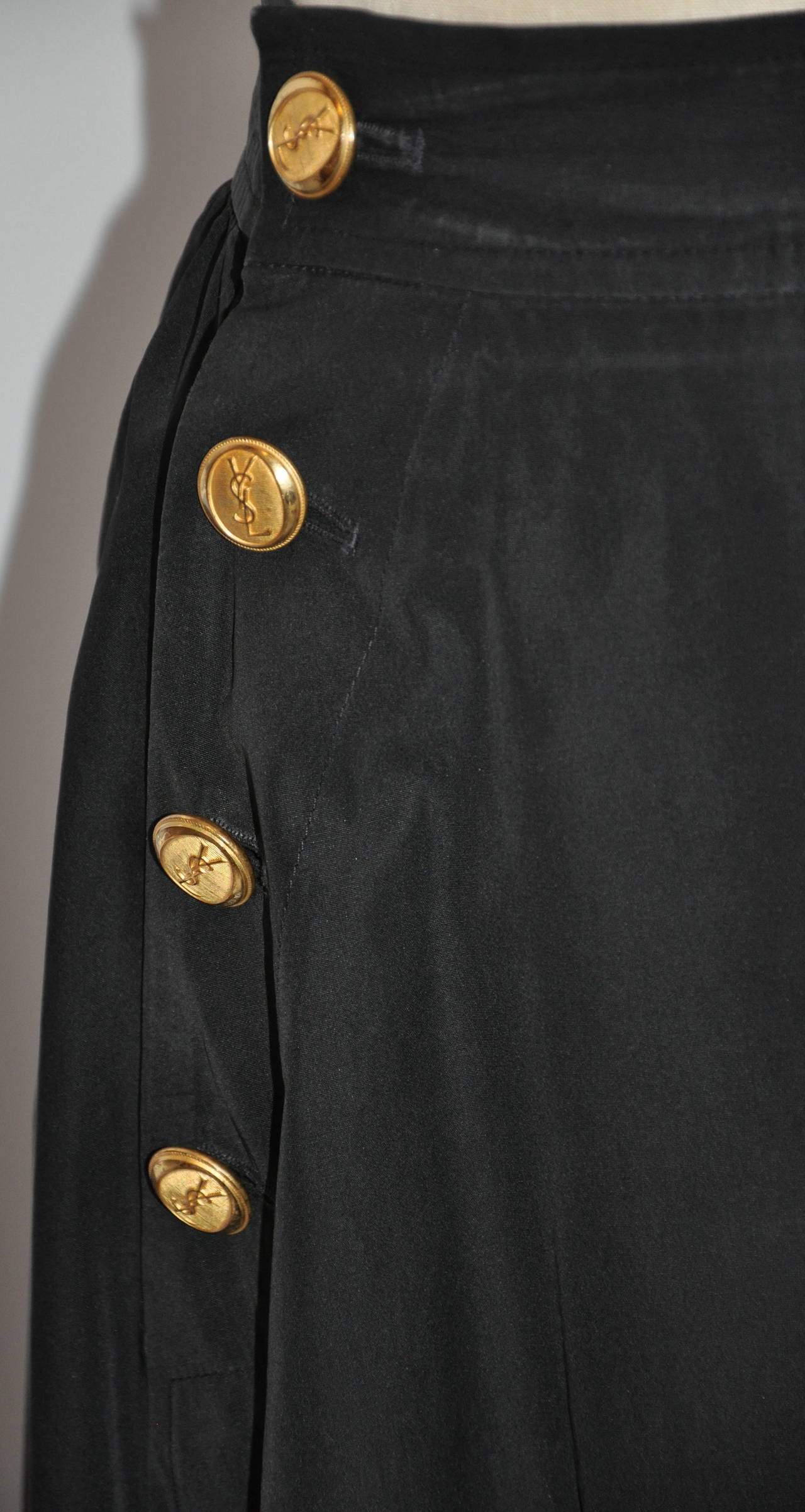 Yves Saint Laurent Black with Signature Gilded Gold Hardware Skirt In Good Condition For Sale In New York, NY