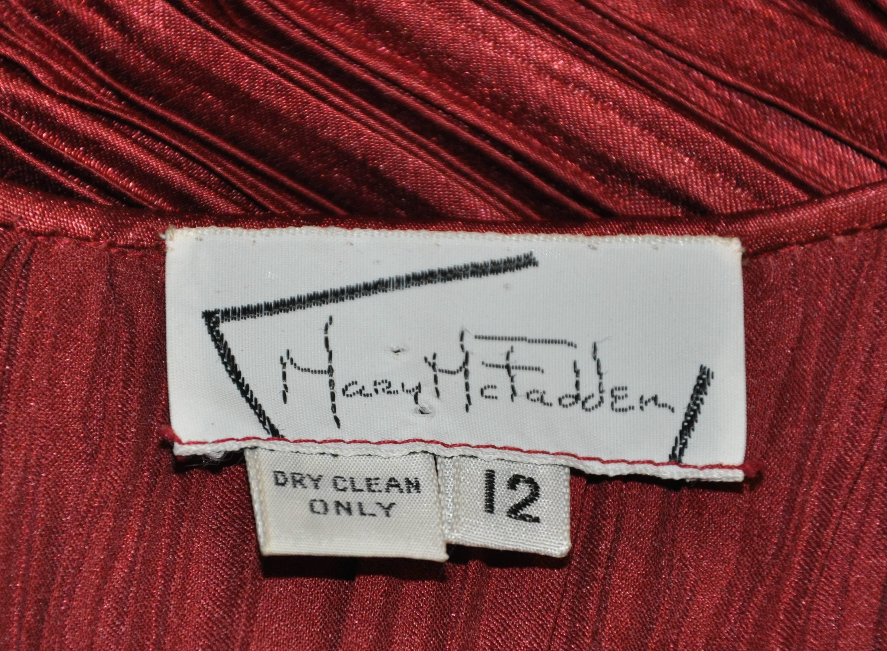 Mary McFadden Signature Burgundy Pleated Body-Hugging Gown In Good Condition For Sale In New York, NY