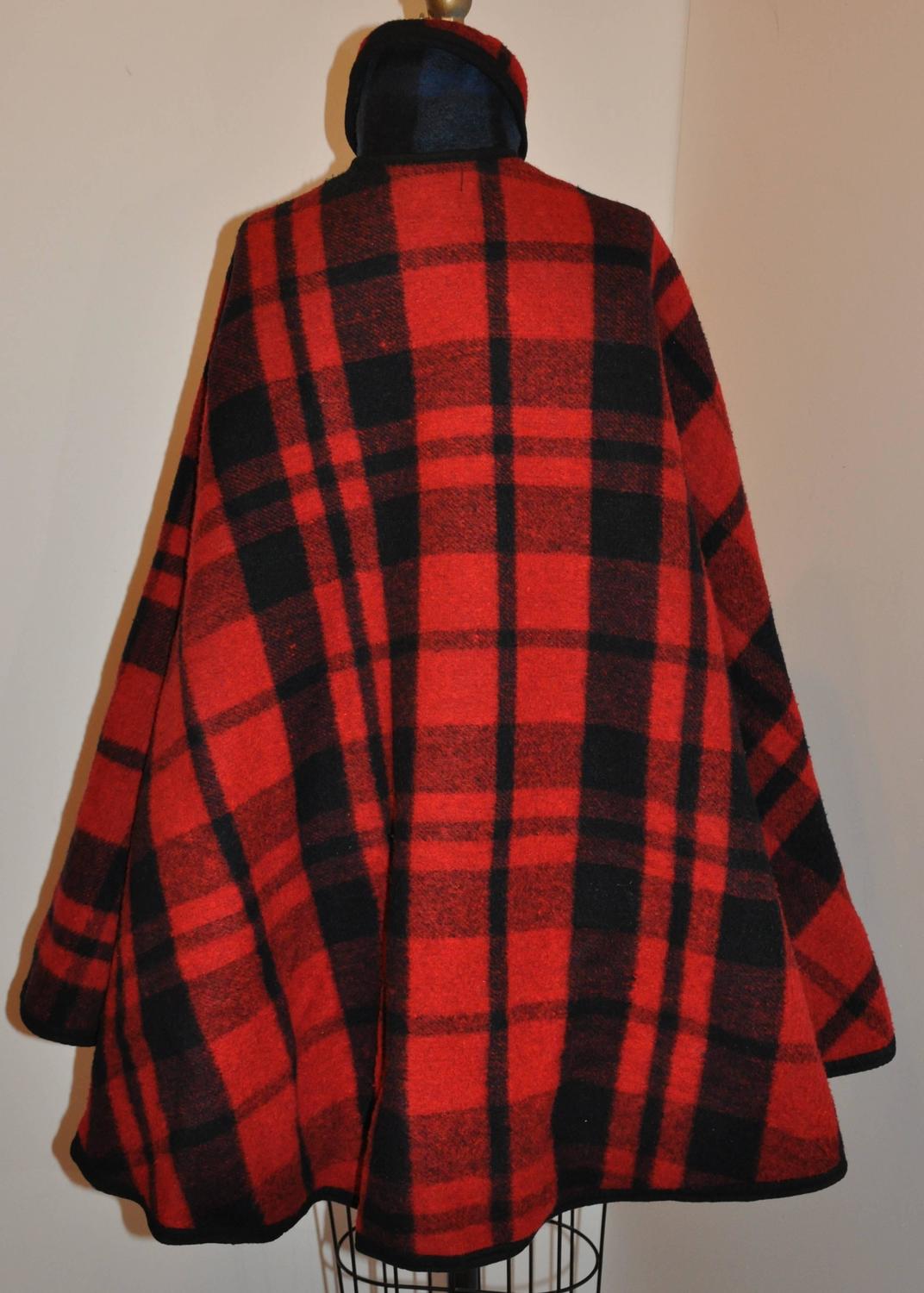 Pendleton Reversible Double-Faced Wool Plaid Poncho For Sale at 1stdibs