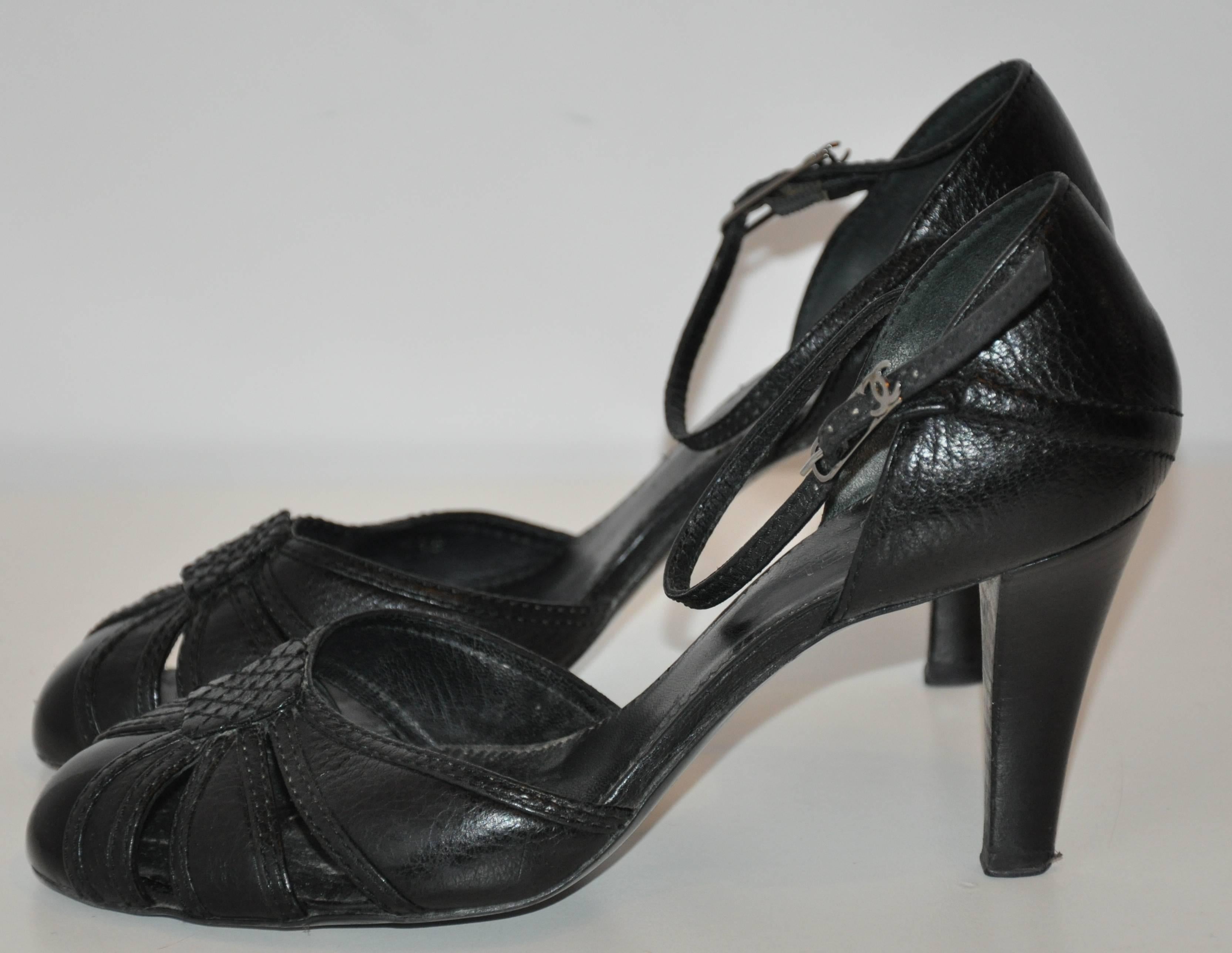 Chanel Black Textured Calfskin Ankle-Strap Heels For Sale at 1stDibs