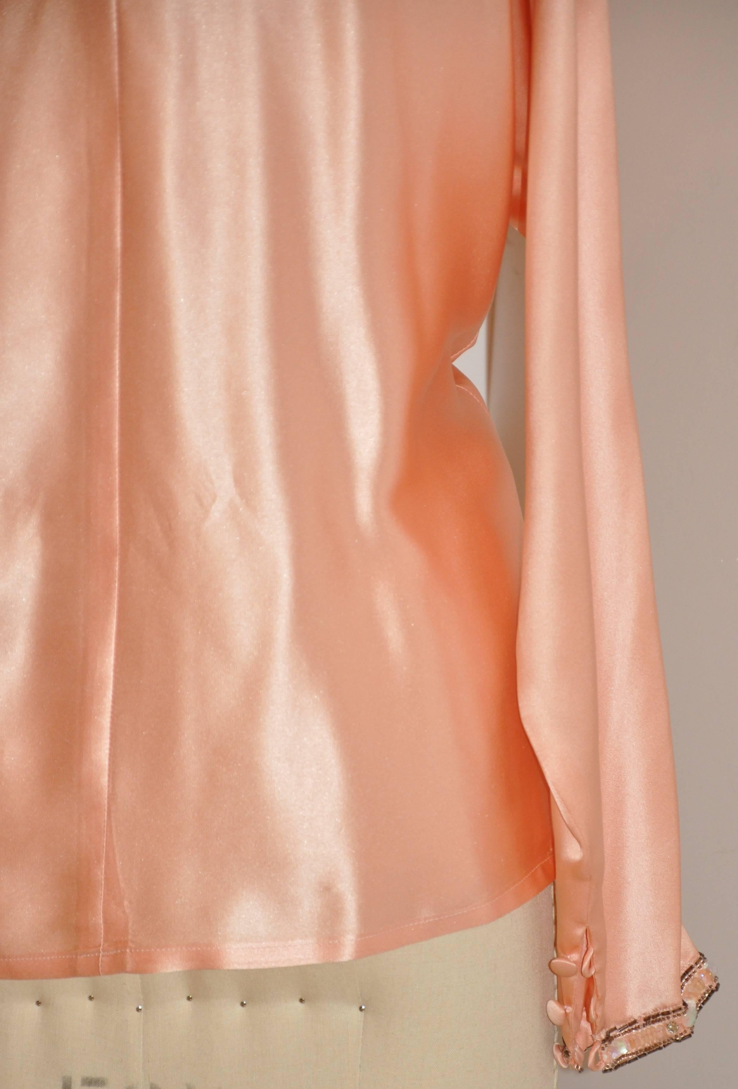 Damon for Saks Fifth Avenue Camicetta in seta crepe de chine rosa cipria con paillettes In condizioni buone in vendita a New York, NY
