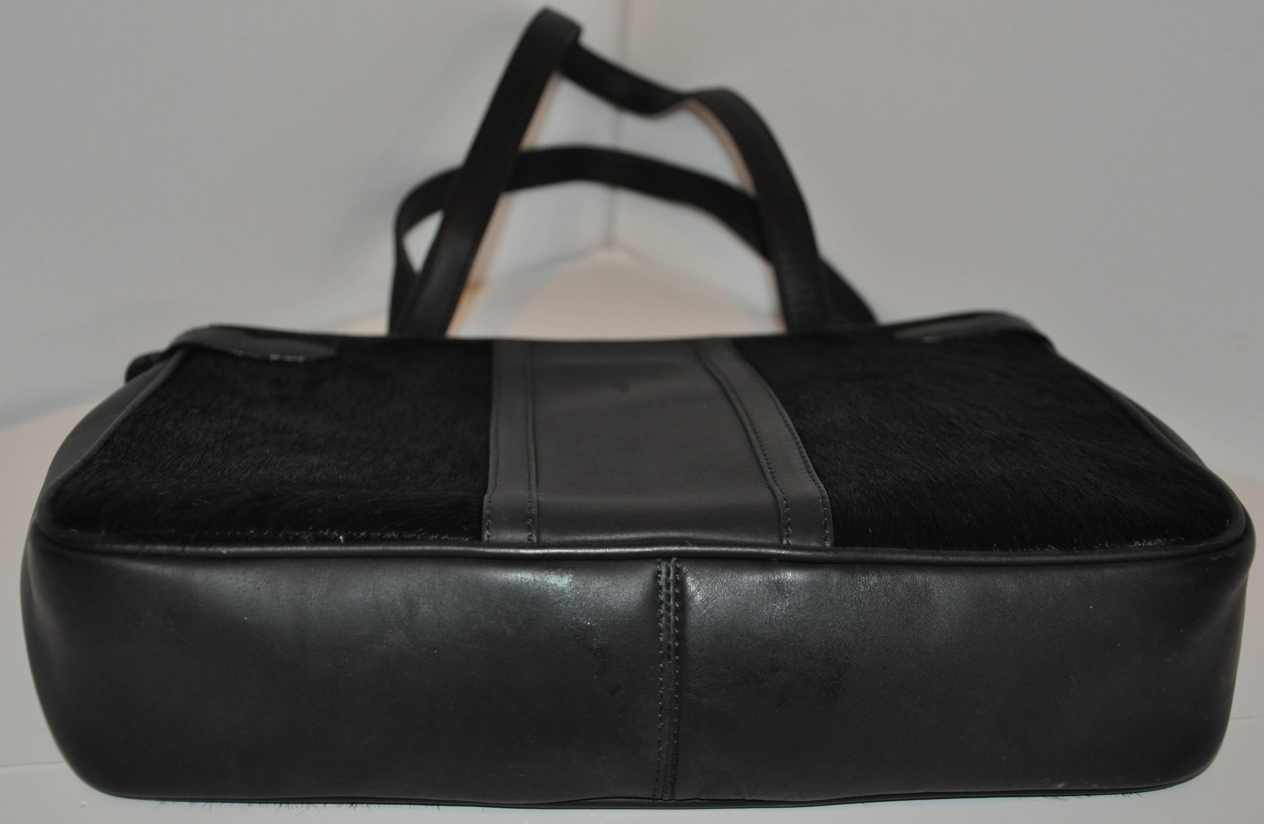 Roberta di Camerino Black Calfskin with Brushed Pony Accent Handbag In New Condition For Sale In New York, NY