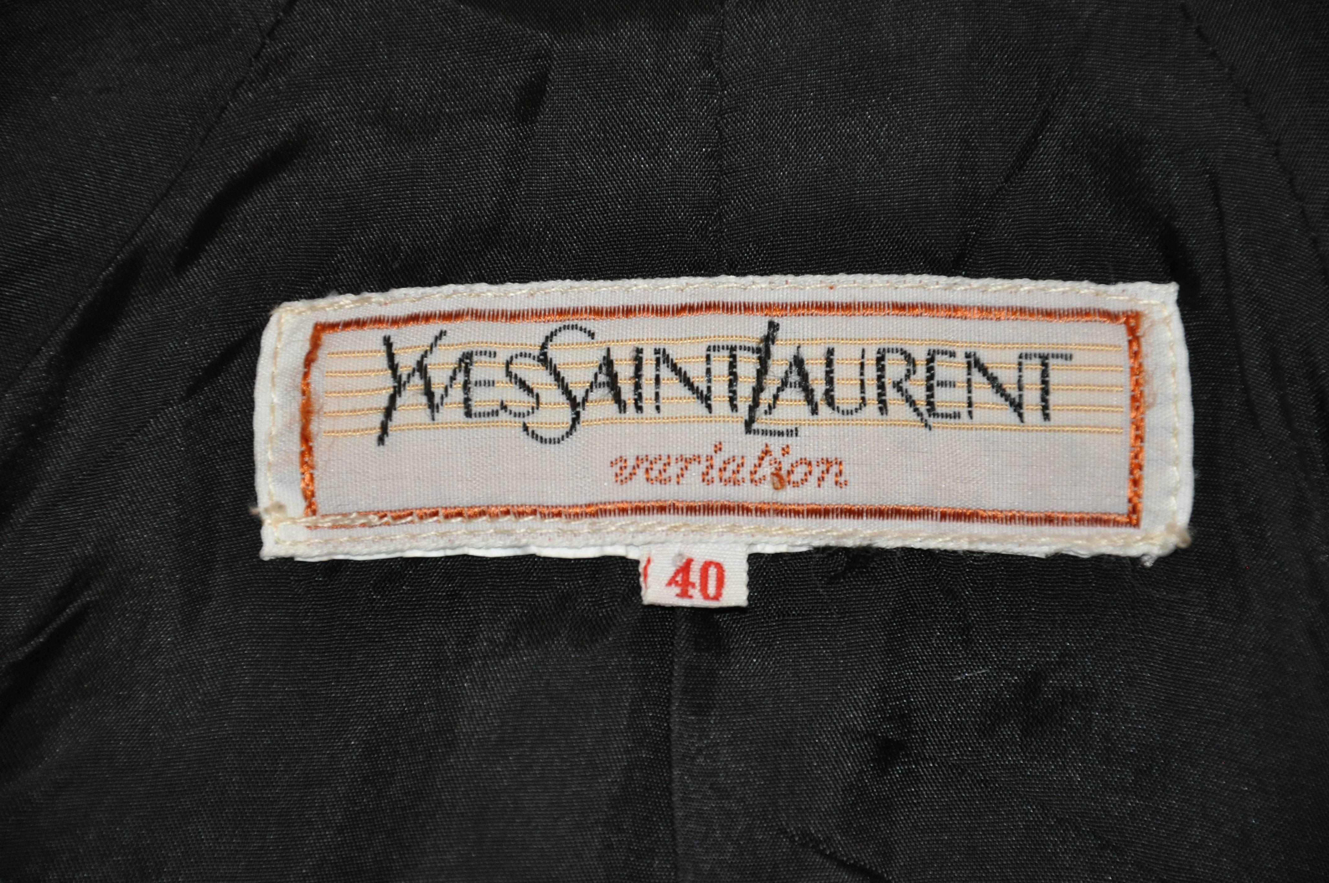 Yves Saint Laurent Karierte Jacke in Schwarz & Rot Damen im Angebot