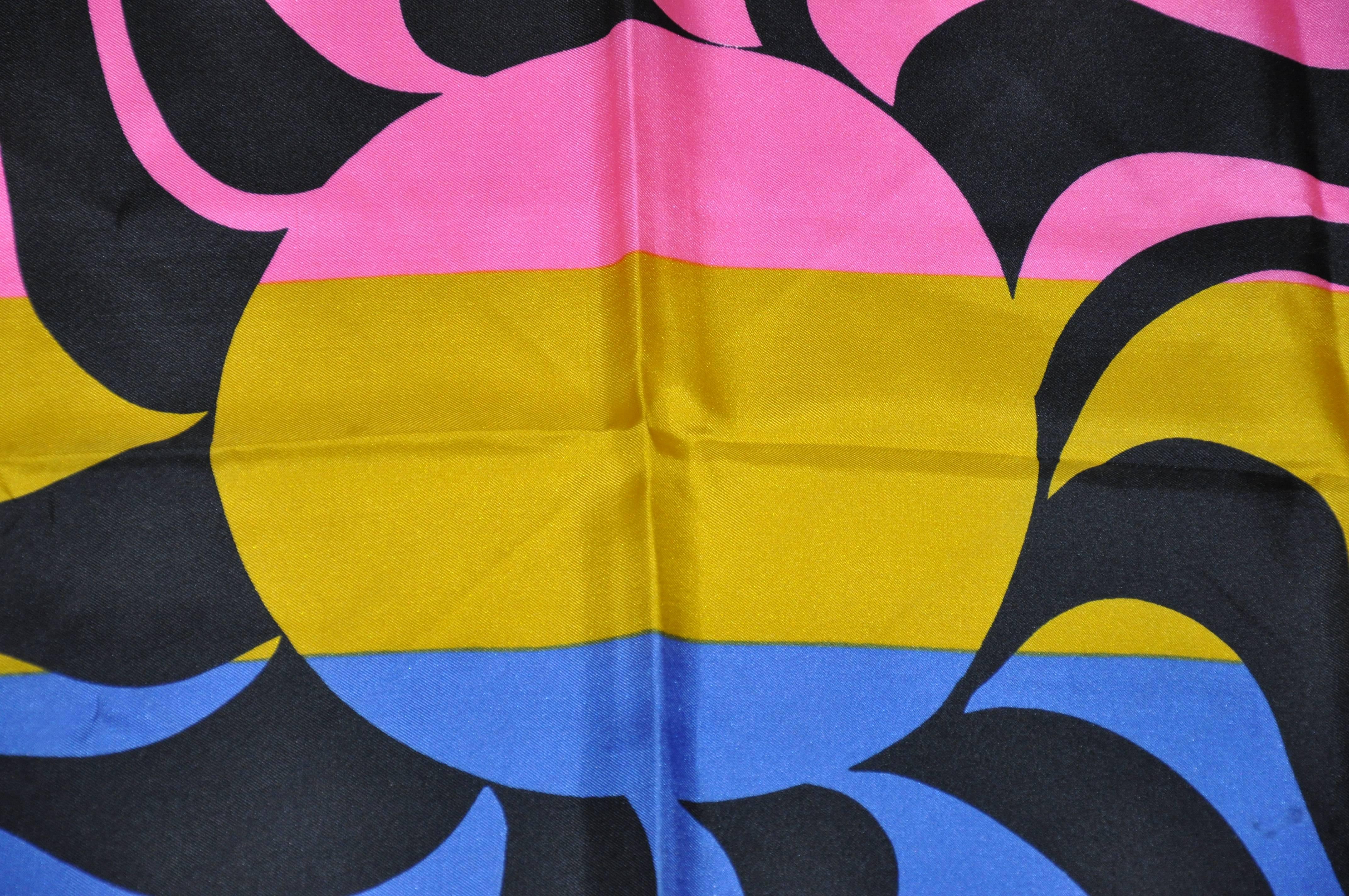 Rare écharpe « Sun » en soie Vera multicolore  Unisexe en vente
